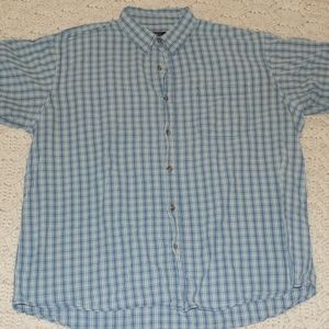 Men's plaid short sleeve dress shirt
